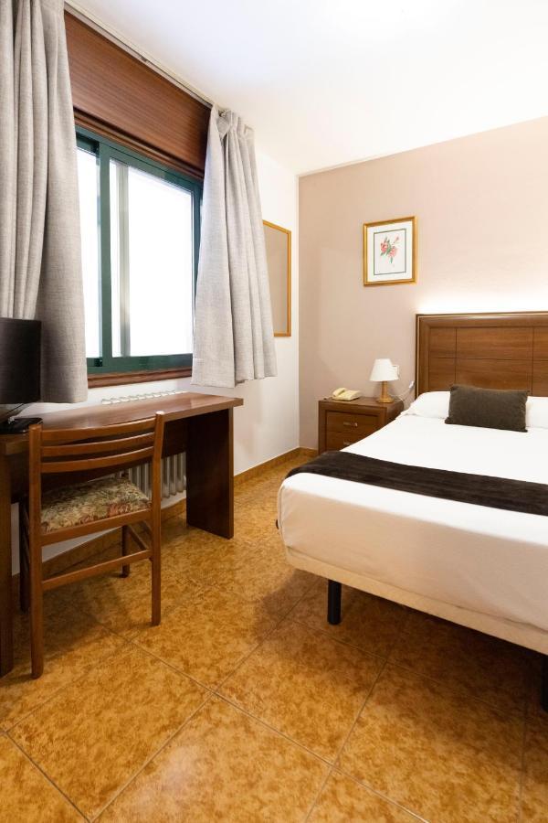 Hotel Madrid Pontevedra Esterno foto