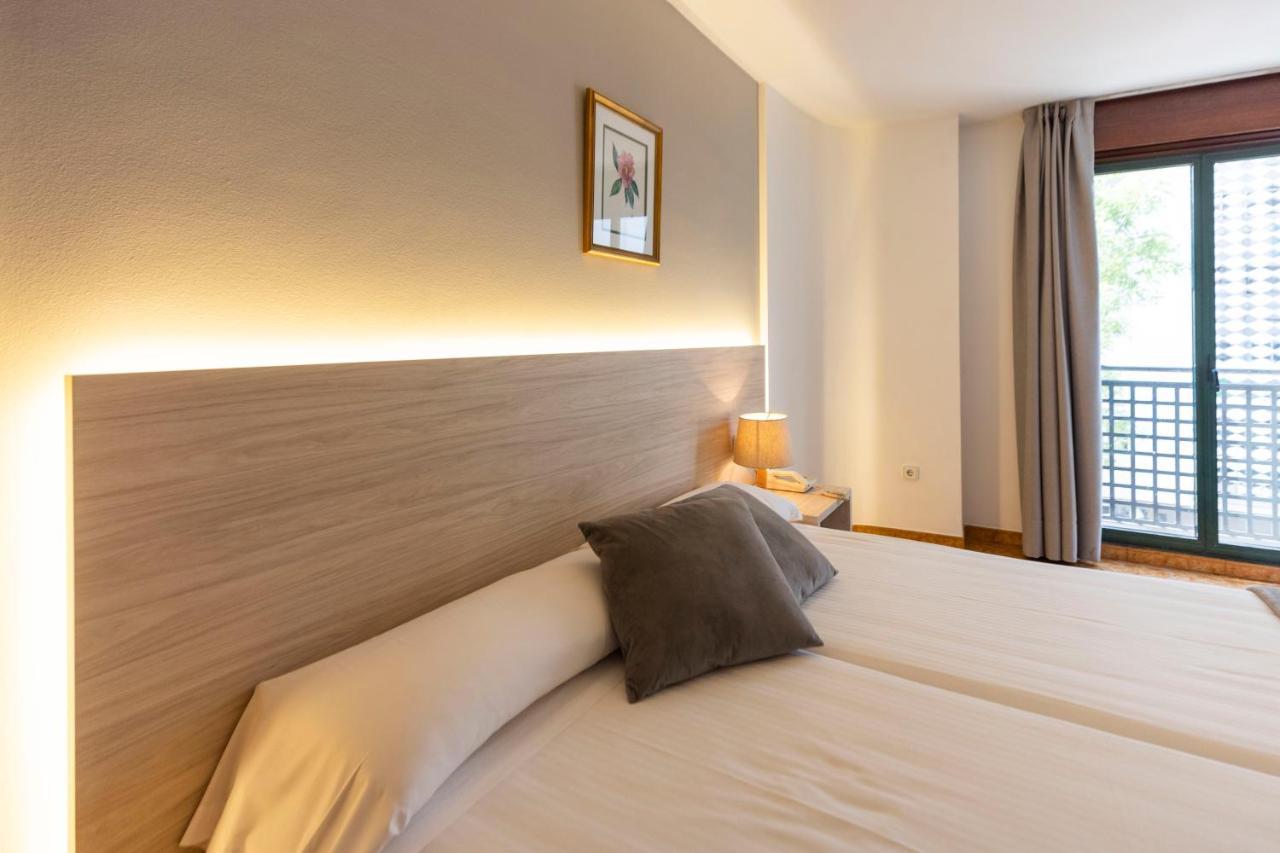 Hotel Madrid Pontevedra Esterno foto