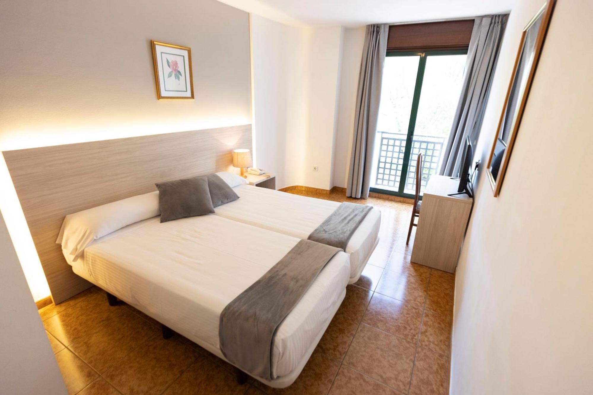 Hotel Madrid Pontevedra Esterno foto