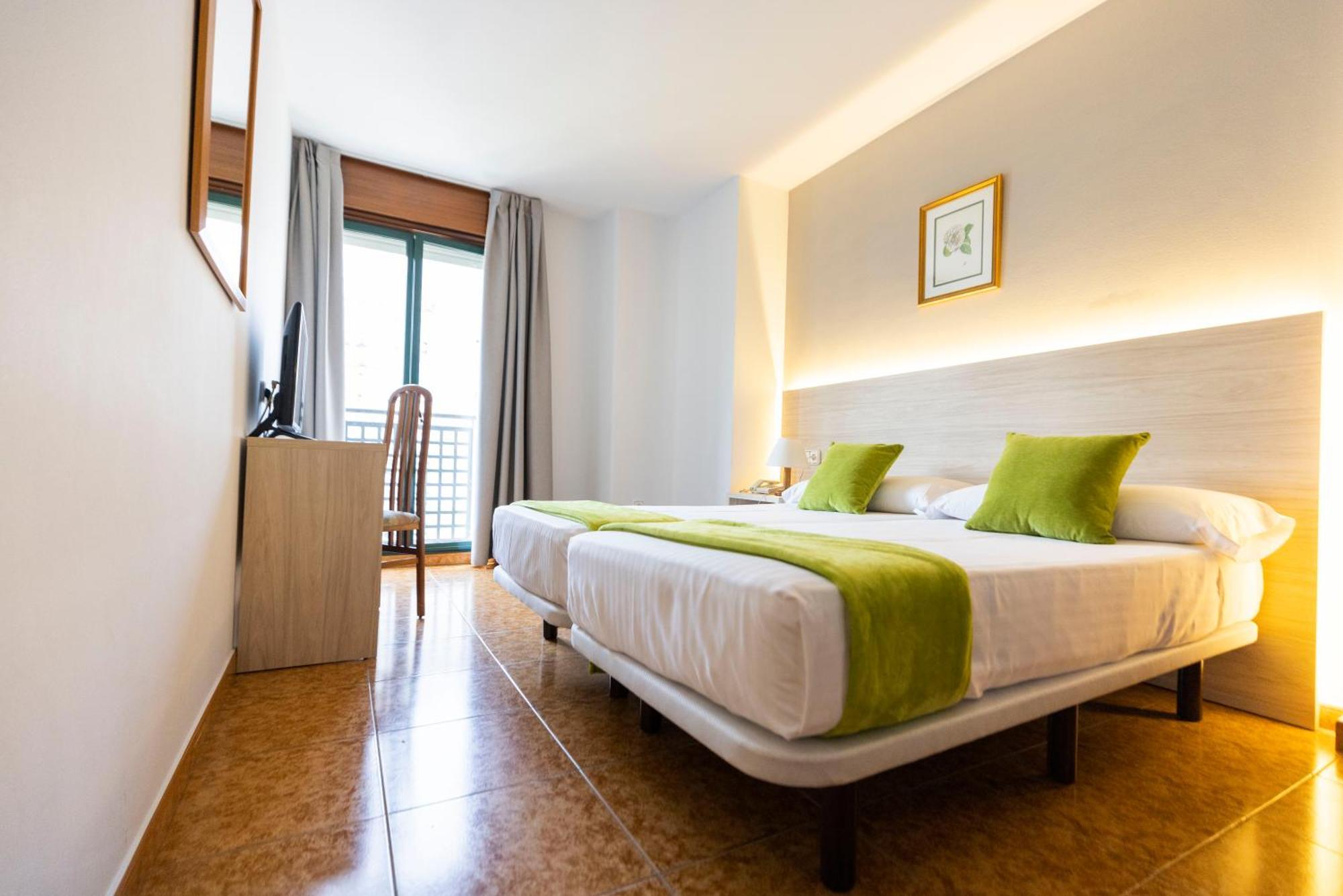 Hotel Madrid Pontevedra Esterno foto